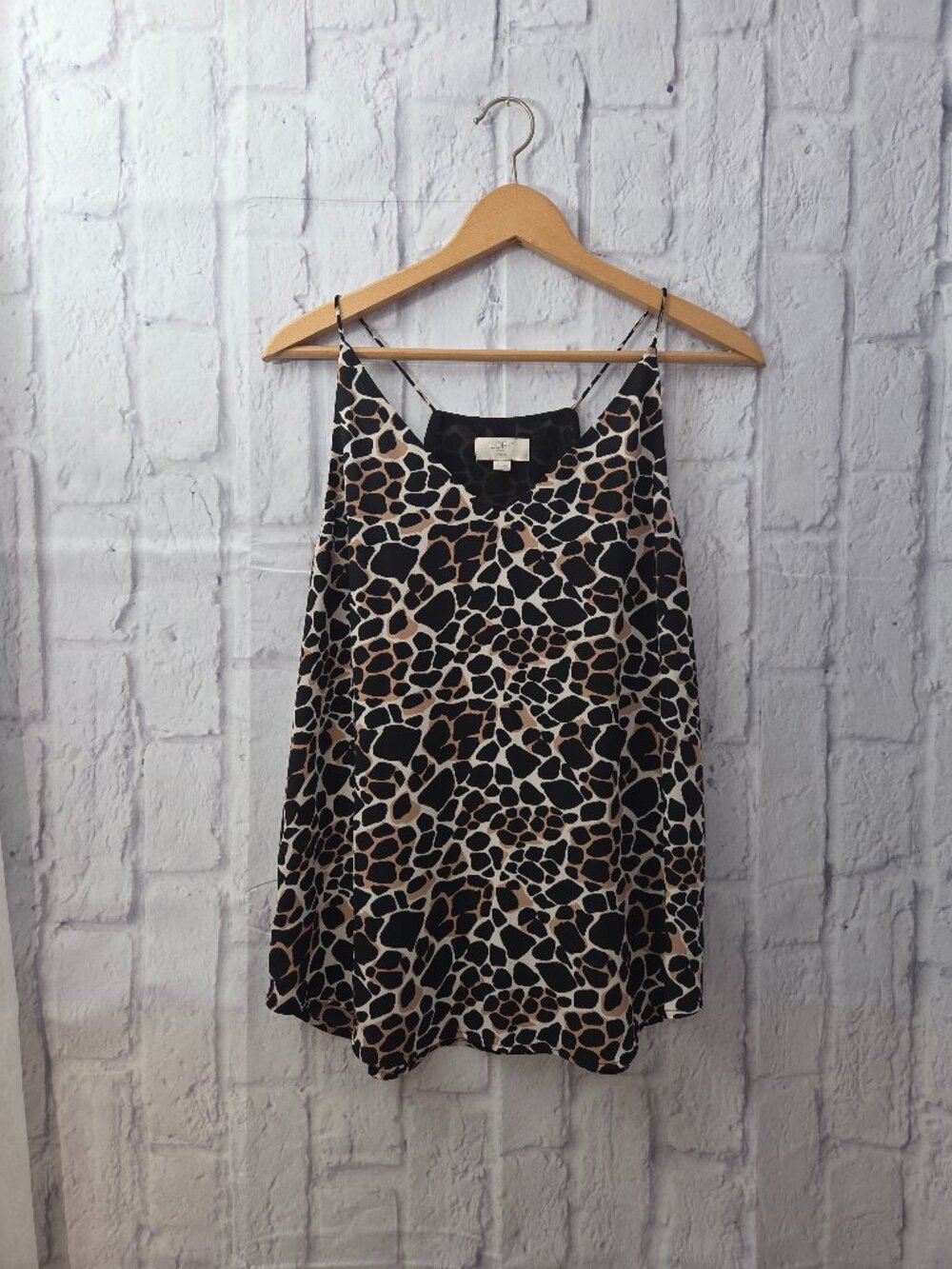 Loft Outlet Petite Med Animal Print V Neck Spaghetti Strap Dressy Cami Blouse